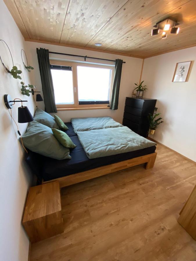 אוי-מיטלברג Ferienwohnung Mit Eigenem Garten Und Bergblick מראה חיצוני תמונה